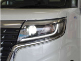 【LEDヘッドライト】省電力で長寿命の明るく運転しやすいLEDヘッドランプです。明るく照らすので暗い夜道からお客様を守ってくれます。お近くの広島マツダまでお越しください。