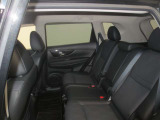 後部座席も足元が広くゆったりとした空間です!これならロングドライブでもストレスなく楽しめそうですね♪
