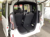 リアシートがあっても、しっかり荷物を積む事ができます。