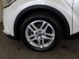 純正17インチアルミホイール装備です☆タイヤ4本交換済です♪