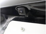 バックカメラが付いているので後方確認が非常にしやすいです。今や運転初心者も熟練者も必須装備!ついていて損はないですね♪