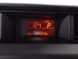 とっても見やすいメーターです。夜間時はラグジュアリーな気分にさせてくれる照明が魅力ですので、夜のドライブも楽しみになりますよ♪