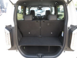 後部座席を収納するとご覧のとおり!大容量の荷室が完成です!