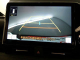 バックガイドモニターで、後方を確認しながら安心して駐車することができます。運転初心者も熟練者も必須の機能ですよ!