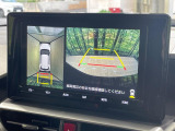 【パノラミックビューモニター】専用のカメラにより、上から見下ろしたような視点で360度クルマの周囲を確認することができます☆死角部分も確認しやすく、狭い場所での切り返しや駐車もスムーズに行えます。