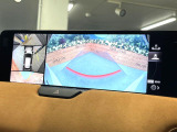 【360&deg;ビューモニター】専用のカメラにより、上から見下ろしたような視点で360度クルマの周囲を確認することができます☆死角部分も確認しやすく、狭い場所での切り返しや駐車もスムーズに行えます。