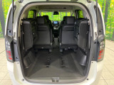普段のお買い物や通勤、送迎等に十分な荷室スペースを確保しております。セカンドシートを倒すと、大きな荷物の積載も可能です♪
