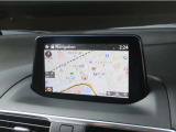 純正のナビゲーションを装備しておりますので、初めての場所も、すぐにお出かけいただけます。