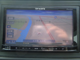 社外品のナビが装着されております。オーディオ機能も充実しております。