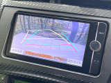 【バックカメラ】駐車時に後方がリアルタイム映像で確認できます。大型商業施設や立体駐車場での駐車時や、夜間のバック時に大活躍!運転スキルに関わらず、今や必須となった装備のひとつです!