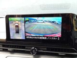 空の上から見下ろすような視点で駐車が出来る「アラウンドビューモニター」が表示されますので、駐車が苦手な方にも心強い味方になってくれるはずです♪