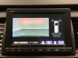 バックでの車庫入れも安心です! リアカメラが付いているバックモニター付のナビを装備しております。バンパーにはソナーもついており距離感も画面から確認できます。