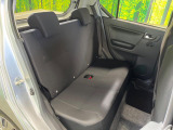 後部座席も気になるようなキズ・汚れやへたり等、大きなダメージはなく、良好な状態です。