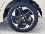 アルミホイールでスポーティな印象となりかっこいいですね!