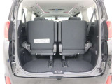 広々としたラゲージスペースを備えています。大きなものや長さのある荷物もしっかりと積み込めます。