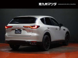 【CX-60】ドライビングエンターテインメントSUV。走ることの感動が感じられるクルマを目指し、五感で感じるクルマとの一体感と、心に響くエンジンサウンドと変速のリズムをつくり込みました。