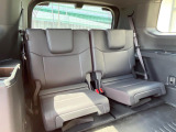 3列目シートはもちろん状態良好☆大人でもゆったりと座って頂けますので、大人数でのお出かけもラクラクです♪ご家族で、気の知れた仲間で、ドライブに行くのが楽しみですね♪
