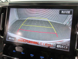 バックモニターで、駐車時に見えにくい後方をしっかり確認できます。