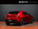 【MAZDA3】光の映り込みだけで、「面のうつろい」を表現し、見る場所、時間、天気によりさまざまな表情を見せ、見るたびに「このクルマにして良かった」と思っていただける車です。洗車も楽しくなります。