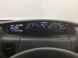 メーターの横に液晶カラーディスプレーを装備。航続可能距離等の情報やHonda SENSINGの注意・警告を表示します!