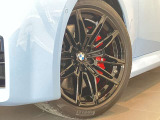 BMW純正アロイホイールはモデルやパッケージに合わせてデザインされています。洗練されたデザインで、足元の個性を引き立てます。