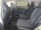 後部座席も足元が広くゆったりとした空間です!これならロングドライブでもストレスなく楽しめそうですね♪
