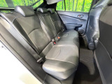 後部座席も気になるようなキズ・汚れやへたり等、大きなダメージはなく、良好な状態です。