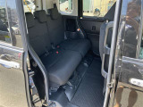 ゆとりある広々とした車内空間は、ドライブを始め買い物やレジャーなど、幅広く活躍します。一人でもみんなとでもお出かけを楽しみましょう!
