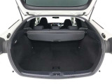 トランクは広くて大きいです。日よけのトノカバーも付いています。
