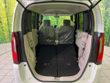 普段のお買い物や通勤、送迎等に十分な荷室スペースを確保しております。セカンドシートを倒すと、大きな荷物の積載も可能です♪