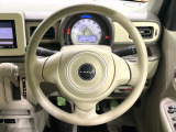 ステアリングも使用感が少なく、きれいな状態となっております♪