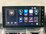 【9型ディスプレイオーディオ】お手持ちのスマートフォンとの連携で、ナビや音楽再生など各種アプリを使用可能。スマホに近い感覚でお使いいただけます♪