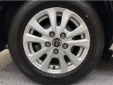 「トヨタ純正アルミホイール」を装着!純正なので車のデザインともマッチしています。高級感やスポーティーさを際立たせてくれます。