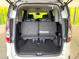 普段のお買い物や通勤、送迎等に十分な荷室スペースを確保しております。セカンドシートを倒すと、大きな荷物の積載も可能です♪