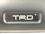 【TRDエアロ】人気のTRDエアロを装備!クルマの外観がよりスタイリッシュになり、街中で存在感あふれる1台に♪将来買い替える時にもリセールに影響しやすく、価値ある人気の装備です!