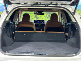 後席を格納すると、これだけの広さが!シーンに合わせたシートアレンジで、大きな荷物も積むことが出来ます♪