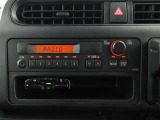AM/FMラジオ装備!走行中は、ラジオをお楽しみください♪時計表示もありますので、時間がわかり便利ですネ♪