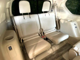 3列目シートはもちろん状態良好☆大人でもゆったりと座って頂けますので、大人数でのお出かけもラクラクです♪ご家族で、気の知れた仲間で、ドライブに行くのが楽しみですね♪