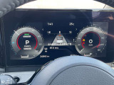 メーターディスプレイ内で運転支援システムの設定変更が可能です