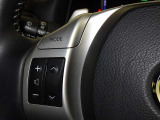 ステアリングスイッチ装備!運転しながら手元でオーディオの操作などができます。