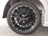 ホンダ純正のアルミホイールが装備されています。