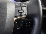 レーダークルーズコントロール(全車速追従機能付)付きです。車速に応じて追従支援してくれるので、ロングドライブも快適です。詳細は販売店スタッフまでおたずねください。