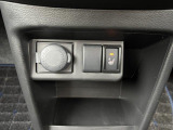 運転席にシートヒーター装備です!