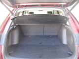 フル乗車でもしっかり荷物を収納出来るラゲッジスペースです。普段の買い物でしたらしっかり積める十分な荷室スペースを確保しています。