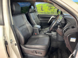 運転席シート廻りは使用感も少なく、良好な状態となっています。丁寧に使われていたことがよくわかりますね。