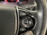 【アダプティブ・クルーズ・コントロール】予め設定した車速内でクルマが自動的に加減速。 前走車との適切な車間距離を維持しながら追従走行し、高速道路でのドライバーの疲労を軽減してくれる嬉しい機能付♪