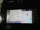 トヨタ純正メモリーナビゲーションが付いています♪ワンセグTV・CD再生機能・ブルートゥース接続での音楽再生、ハンズフリー通話に対応しております(*&rsquo;▽&rsquo;)