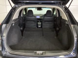 リアシートを倒すと、ラゲッジスペースを広くお使いいただけます!