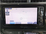 純正ナビを装備。タッチパネル式で使いやすく、お出かけもラクラクです。