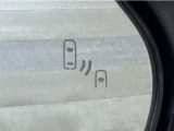 車線変更時の後方確認をアシストしてくれるブラインドスポットモニター!ドアミラーの死角を検知してくれるから車線変更もスムーズです。